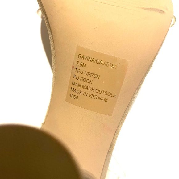 Steve Madden clear lucite strappy heels. Size 7.5. NWOT. Never worn. - Picture 7 of 8